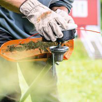 <strong class="attributes-item-title">TROCA RÁPIDA DA FERRAMENTA DE CORTE</strong>Troca rápida das cabeças de corte bloqueando a roda do ventilador com espigão.