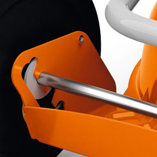 <b>REGULADOR DA ALTURA  DE CORTE DIANTEIRA</b>
Regulador de altura do RM 2 R ajusta 4 níveis (30 a 85 mm) para corte eficiente conforme a necessidade do usuário.