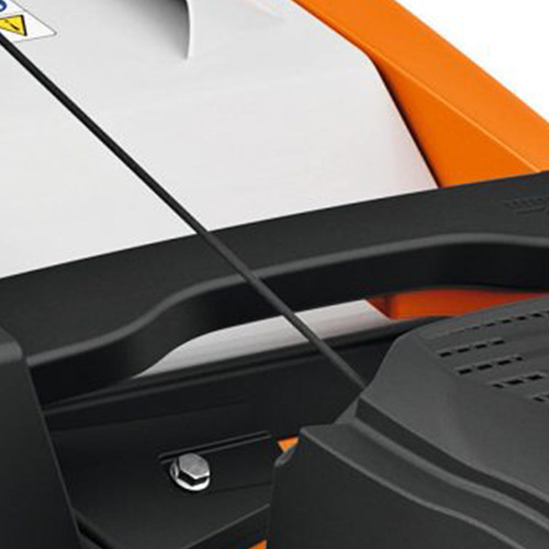 <b>ALÇA DE TRANSPORTE</b>
A ergonômica alça de transporte permite a fácil e segura movimentação do equipamento.